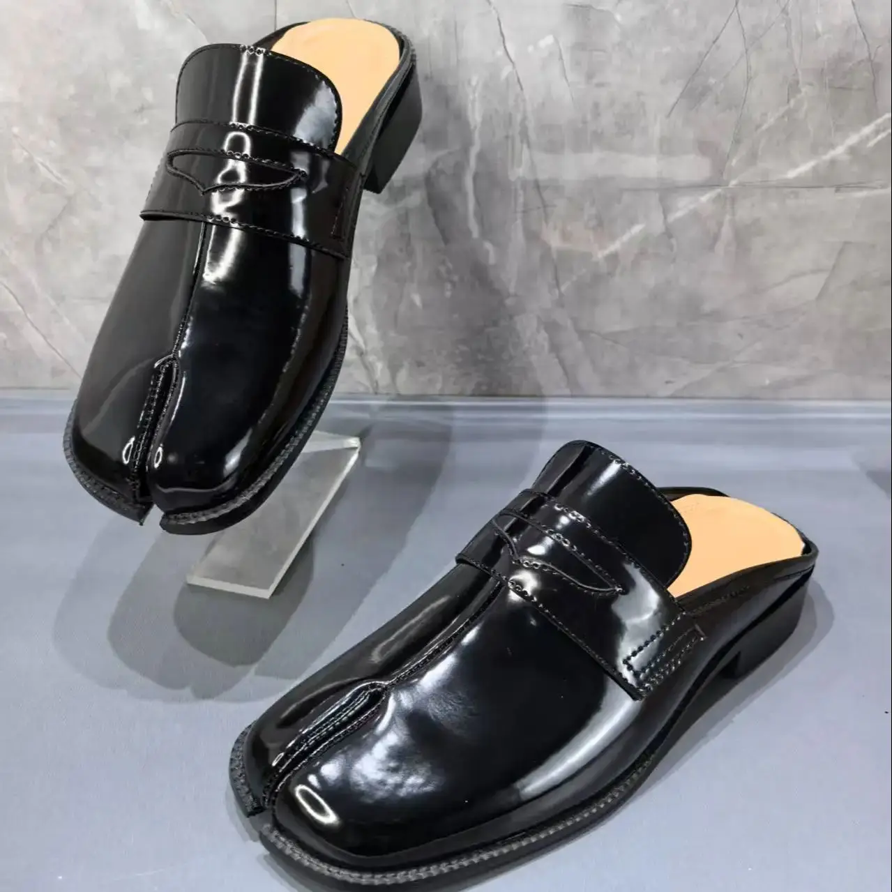Split Toe Tabi Men's Slippers  - Men'S Shoes With Toes ulasan dan harga